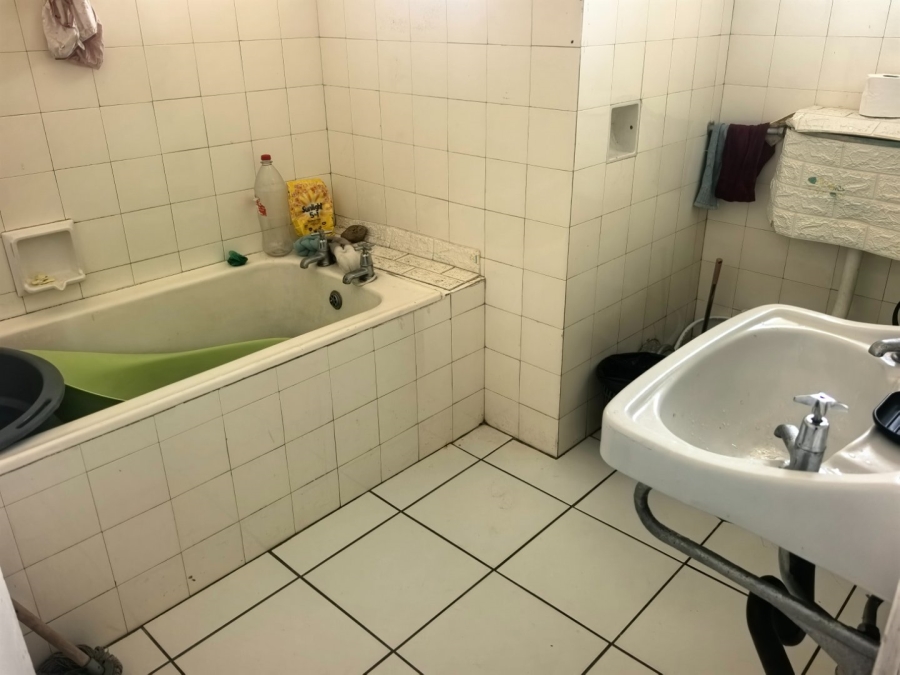 1 Bedroom Property for Sale in Quigney Eastern Cape